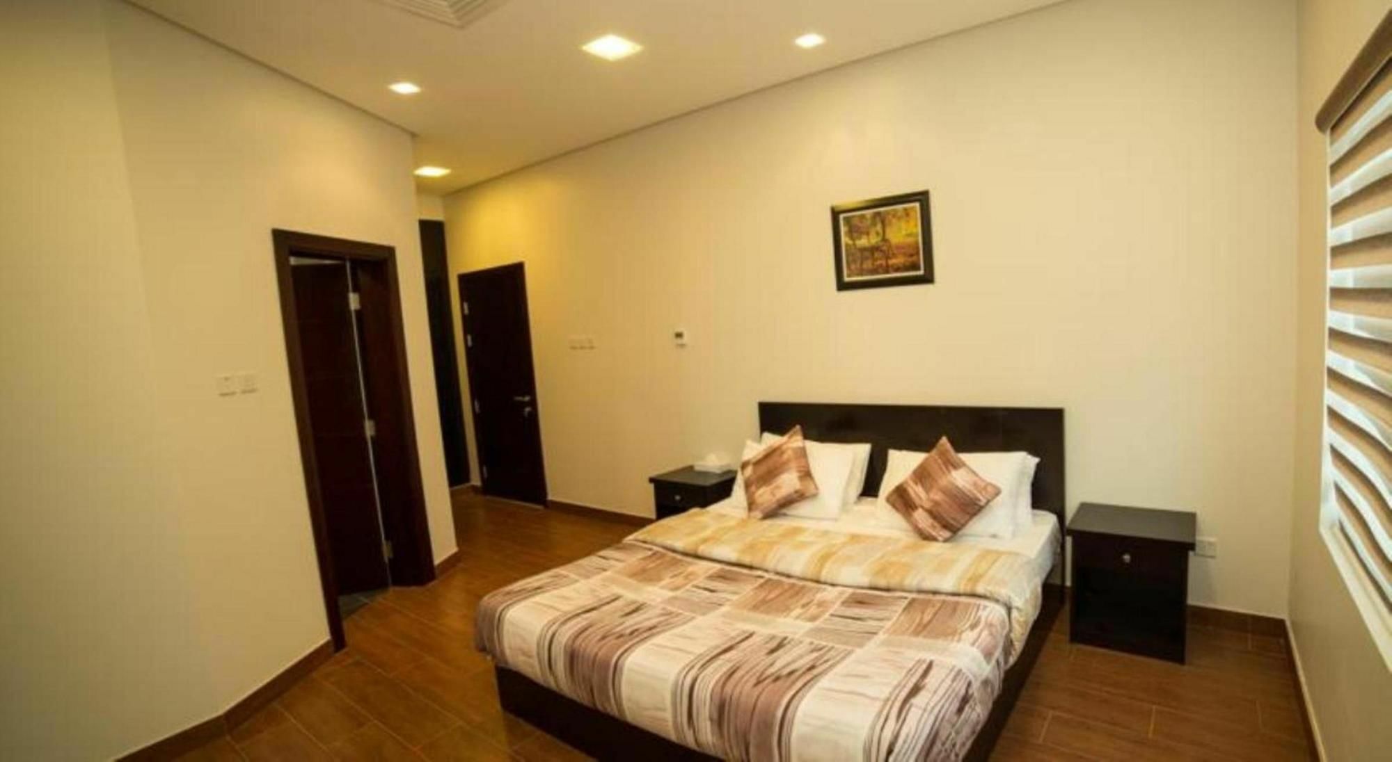 Golden Rose Luxury Suites Manama Eksteriør bilde